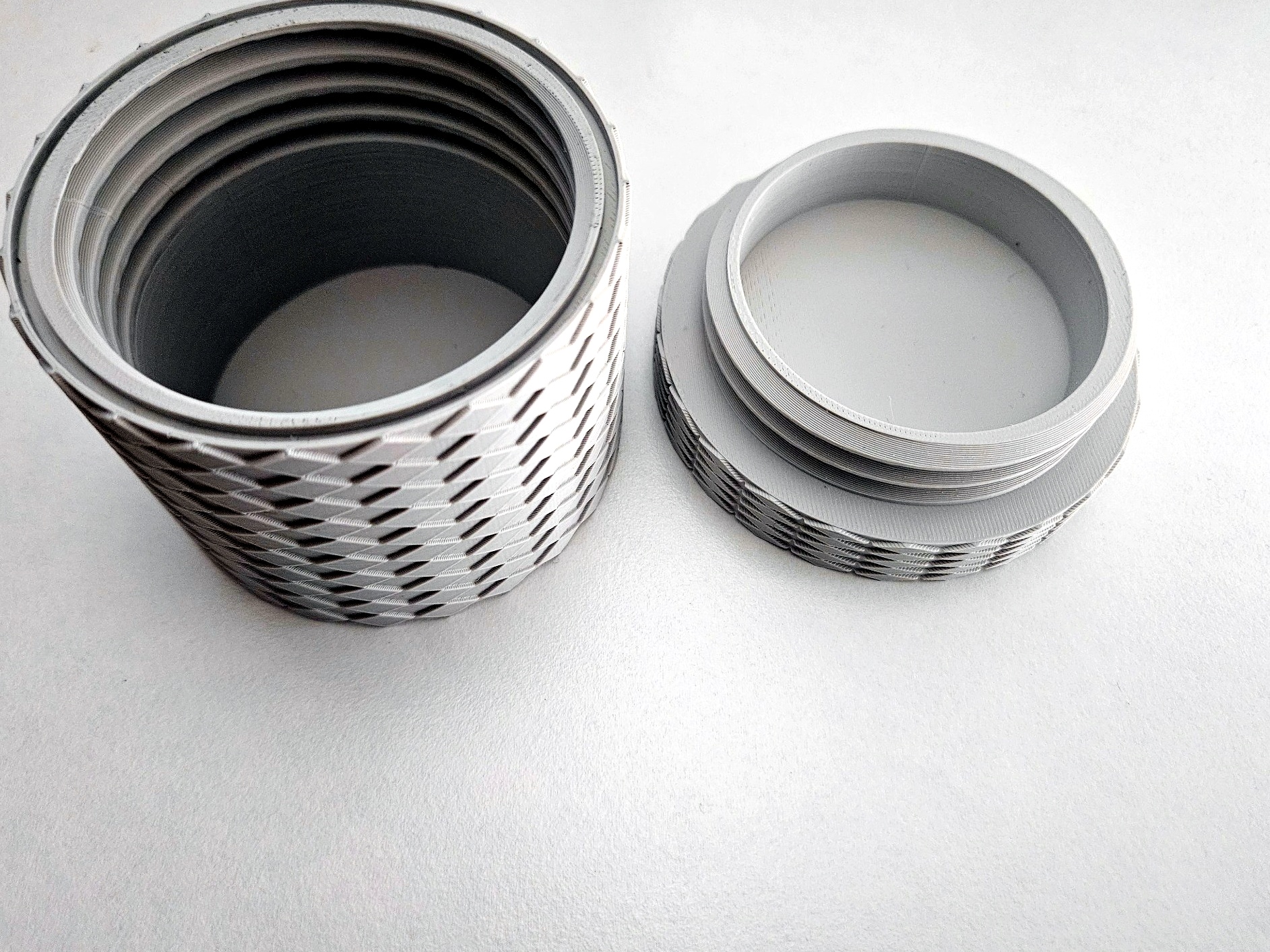 Threaded Container gallery image 4